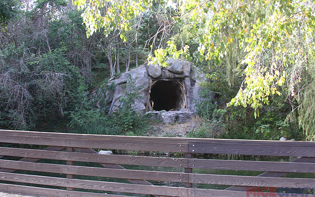   and a main entrance path that will pass through a cavernous archway accessed via the current Big Thunder Trail. 