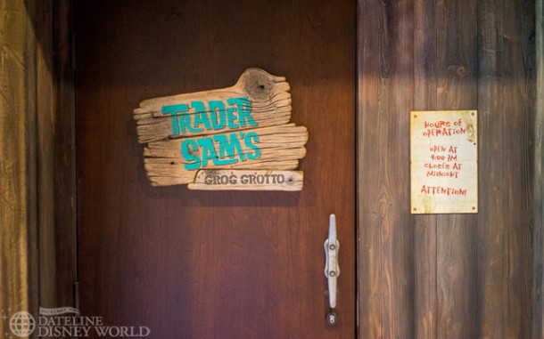 Trader Sam's Grog Grotto opened, impressing fans with its great attention to detail and drinks!
