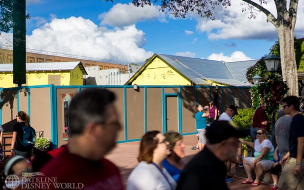 Some quick shots of the Frozen meet and greet construction.
