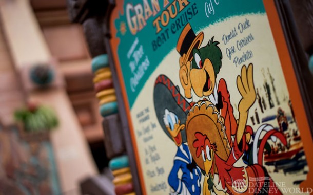 Since I missed it in 2015, here are the wonderful new additions of the old Mickey Mouse revue animatronics to Gran Fiesta Tour.