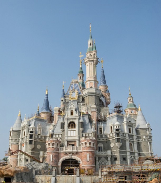 Shanghai-Disneyland-Castle