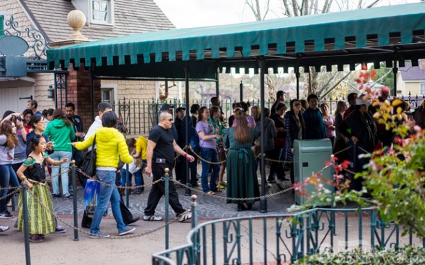 Full Mansion queue.