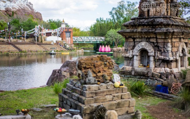 You can also see a Rivers of Light float.