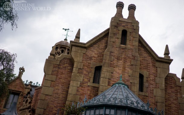 Speaking of the Mansion, the ending has seen a change where the Hitchhiking Ghosts can now recognize people's names attached to their MagicBands. Very similar to the end of it's a small world. Some fans like it, some absolutely hate the difference in aesthetic compared to the rest of the attraction. What do you think?