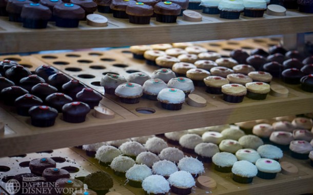 They have lots of cupcakes!