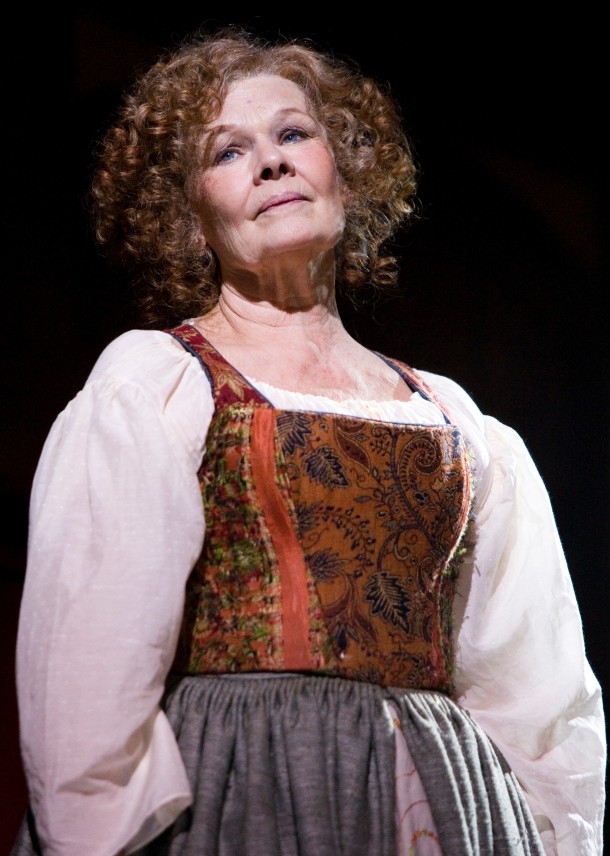 Judi_Dench_The_Merry_Wives_of_Windsor__2006_Stewart_Hemley__c__RSC_112354