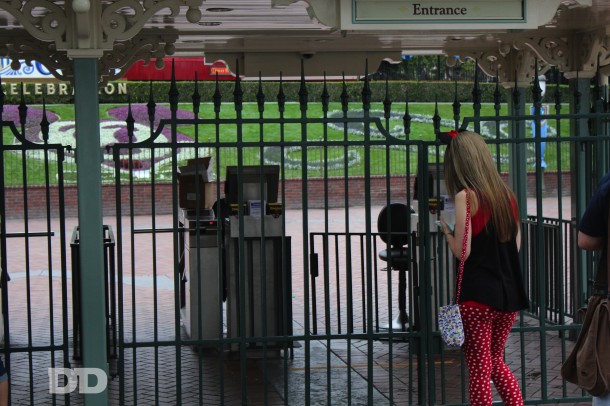 Two turnstiles per gate. 