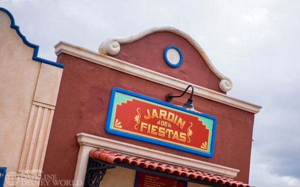 This food kiosk is still open past the Flower and Garden Festival for one reason...