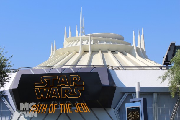 White-hot Star Wars attractions bring the summer crowds.