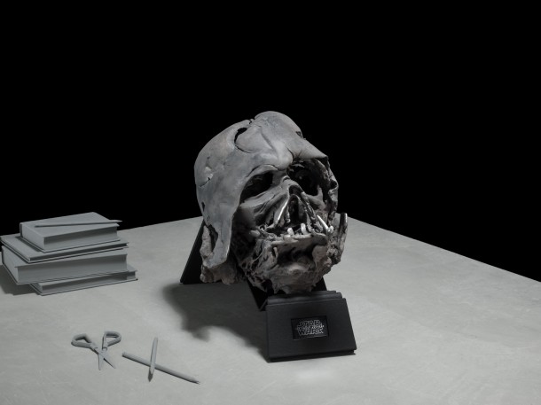 TT_Helmet_DarthVader_032316_propshop_0409