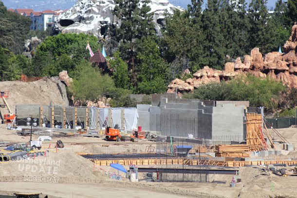 One of the walls separating SWL from the Railroad.