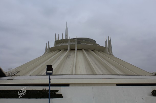 By far the most popular attraction in Disneyland right now, Hyperspace Mountain is in dire need of a bath. 