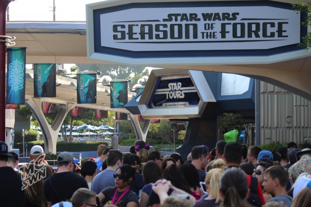 The Rope Drop crowd masses at Tommorrowland’s hub entrance.