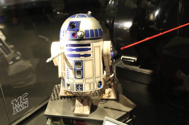 R2-D2 @ Launch Bay