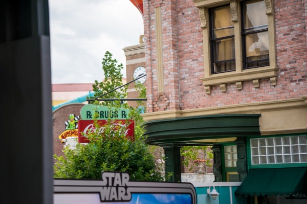 You can see the Muppet Vision marquee from over by the Sci-Fi Dine in!