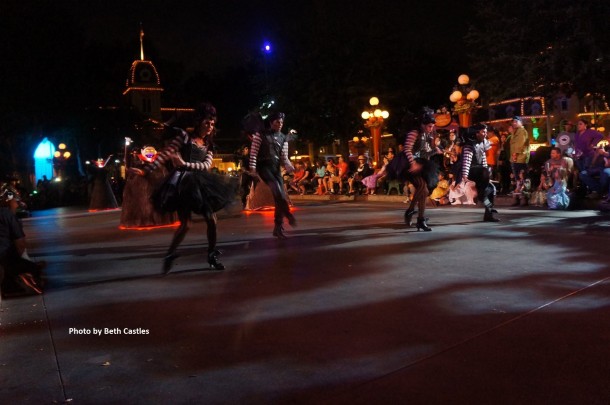 parade dancers