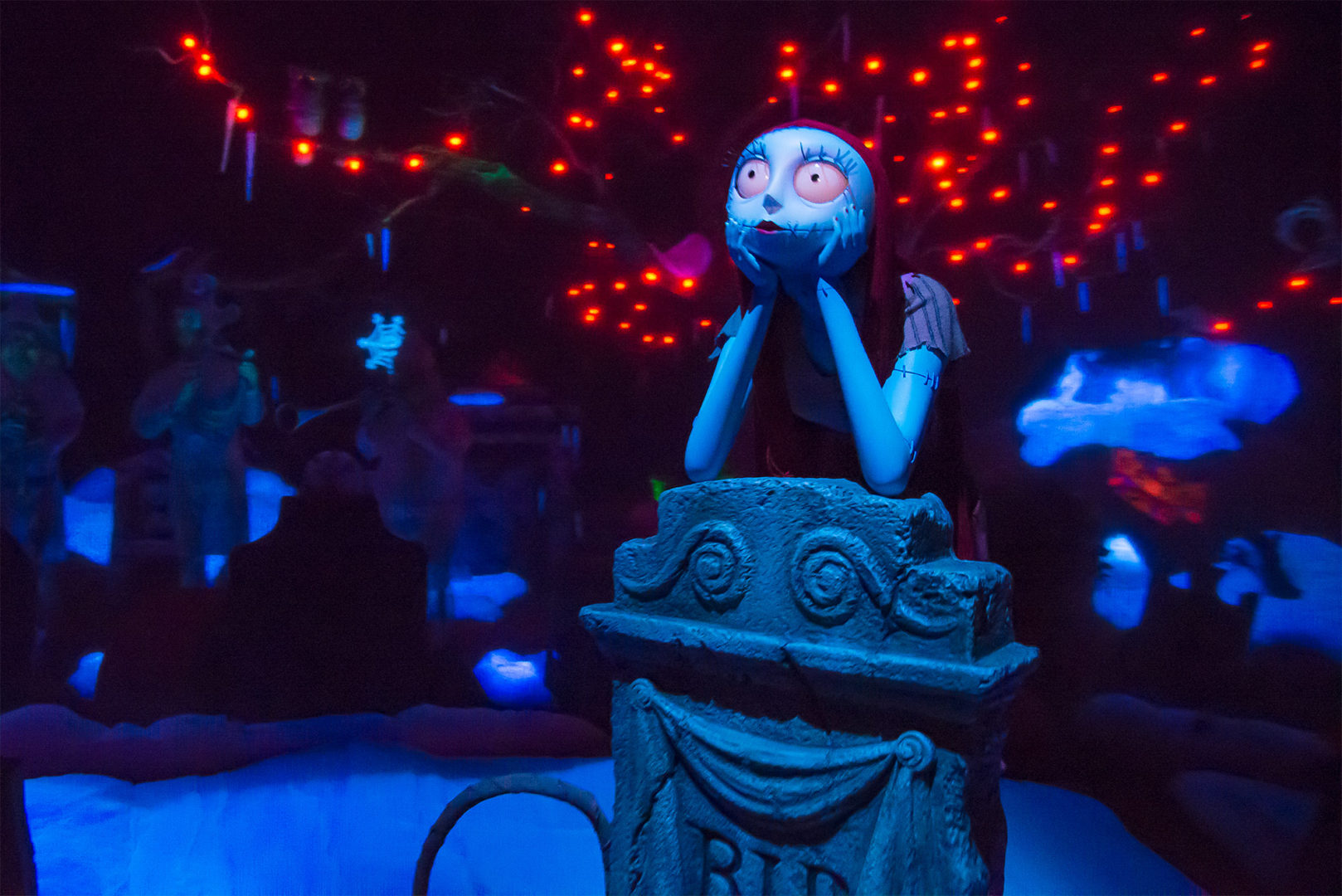 , Disneyland Update – Rocks Roll & Halloween Gold