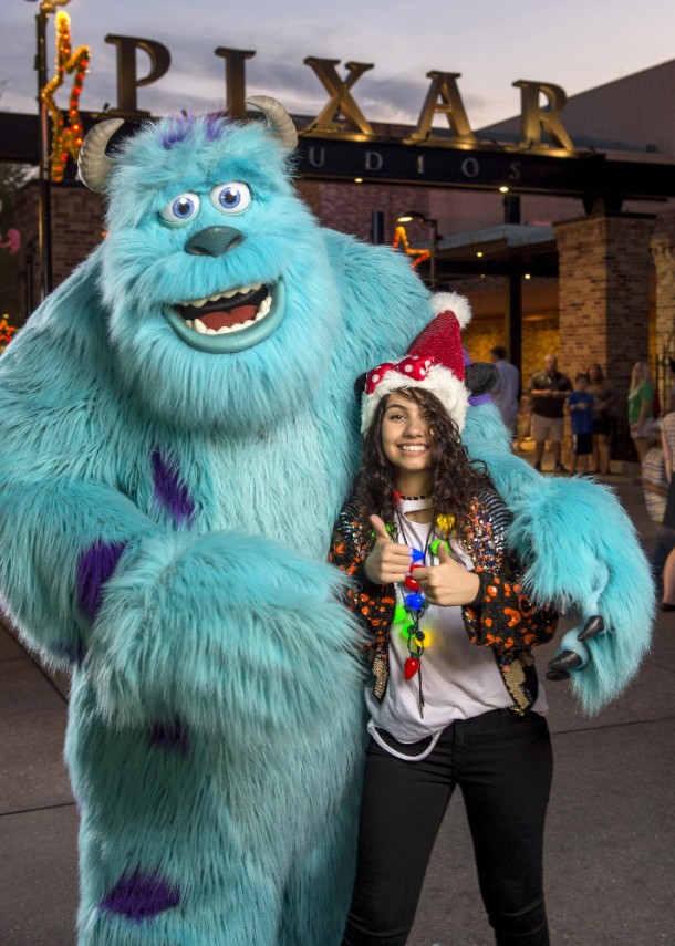 THE WONDERFUL WORLD OF DISNEY: MAGICAL HOLIDAY CELEBRATION and THE DISNEY PARKS' MAGICAL CHRISTMAS CELEBRATION - "The Wonderful World of Disney: Magical Holiday Celebration" premieres on THANKSGIVING, THURSDAY, NOVEMBER 24 (8:00-10:00 p.m. EST) on the ABC Television Network and on the ABC app. Join Emmy Award-winners Julianne and Derek Hough as they host the magical two-hour special from the Walt Disney World Resort. They join "Descendants 2" star Sofia Carson to kick off the holiday season in a way only Disney can, showcasing extraordinary music performances, special appearances and some unforgettable Disney magic moments. "Disney Parks' Magical Christmas Celebration" will air CHRISTMAS, SUNDAY, DECEMBER 25 (10:00 a.m.-12:00 p.m. EST; air times vary, check listings) on the ABC Television Network and on the ABC and Disney Channel apps. This Christmas, Disney Parks celebrate the joy of the holiday season, as hosts Julianne and Derek Hough take viewers on a magical ride down Main Street and beyond. The Christmas Day celebration will be bigger and brighter than ever before, bringing together the beloved Christmas day parade, magical musical performances, surprise celebrity guests and heart-warming family stories to celebrate the most wonderful time of the year. (DISNEY/Kent Phillips) 
