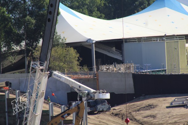 On the other side of the wall here, the DLRR will go into a tunnel behind the Fantasyland Theater before pulling into the Toon Town Station.