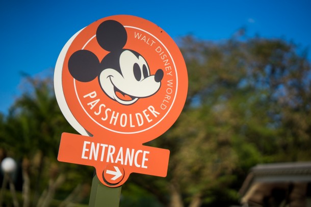 There is a new dedicated entrance for annual pass holders!