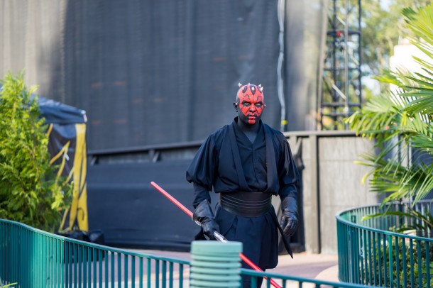 When the Star Wars 'A Galaxy Far, Far Away' show happens, you can get some cool photos of the cast from behind the stage.