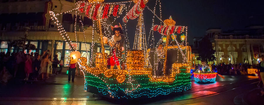 , Disneyland Teases the Return of the Main Street Electrical Parade