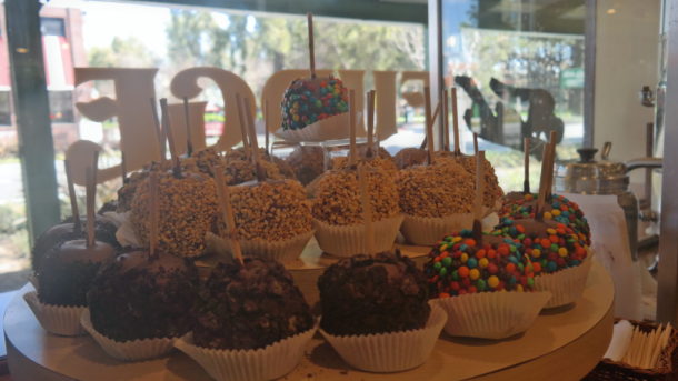 , Knott&rsquo;s Berry Farm Photo Update &ndash; Shop, Drop and Roll