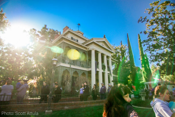 , Disneyland Update – Rainy Days Are The New Off Season