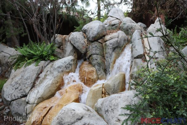 , Disneyland Update – Rainy Days Are The New Off Season