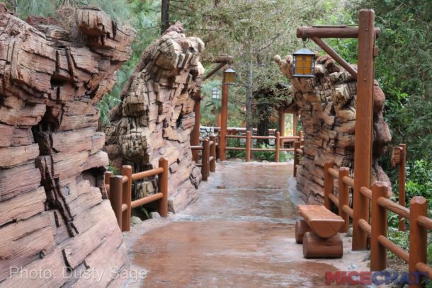 , Disneyland Update – Rainy Days Are The New Off Season