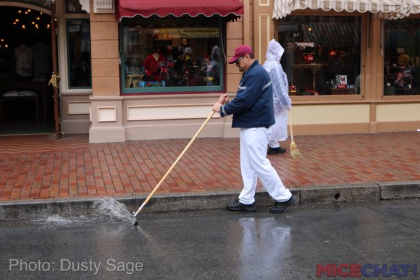 , Disneyland Update – Rainy Days Are The New Off Season