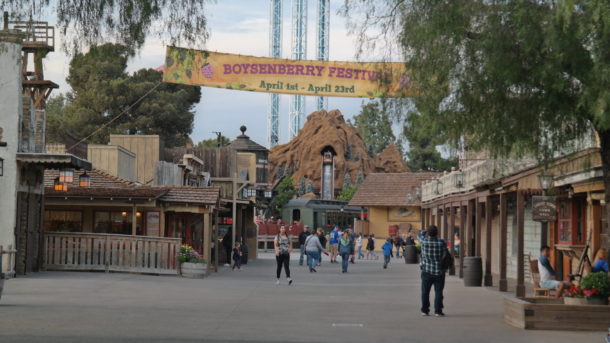 , Knott&rsquo;s Berry Farm Photo Update &ndash; Boomerang and Boysenberries