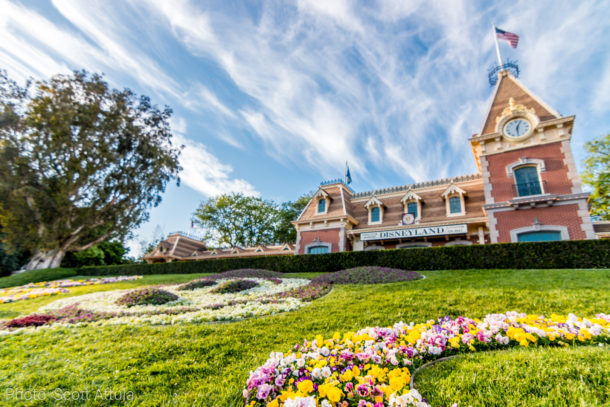 , Disneyland Update – Honk If You Love Autopia