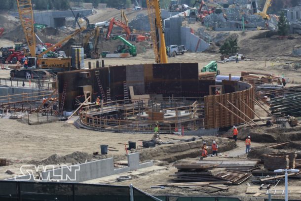 , Star Wars Land News: Walkers In The House!