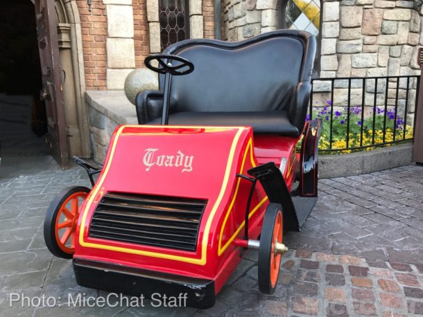 , David Koenig: The Latest Lawsuits vs. Disneyland