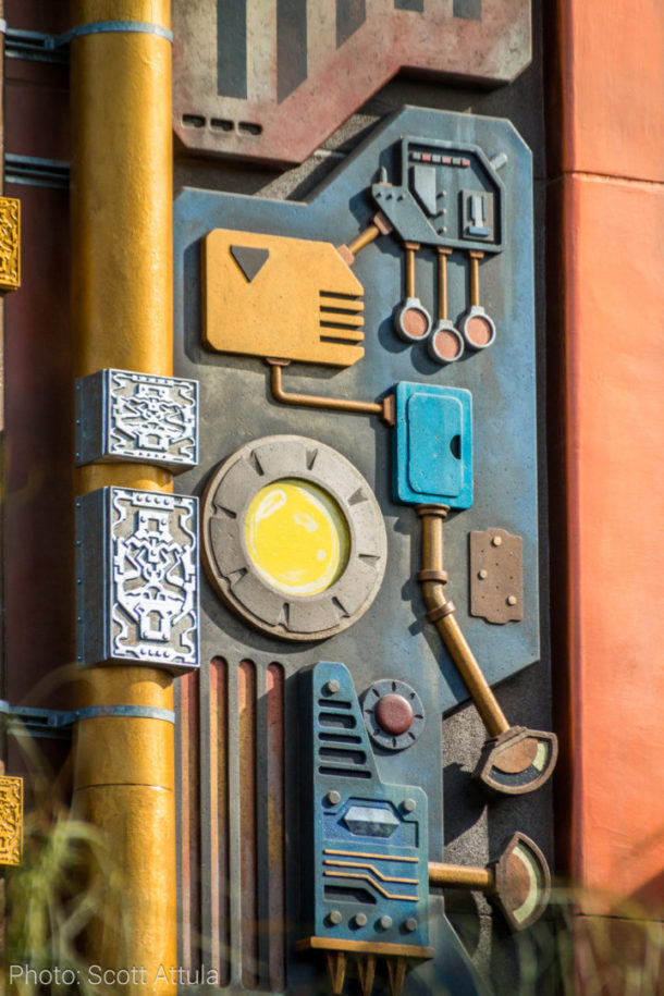 , Disney California Adventure Update – Tower Testing & Excellent Eggs