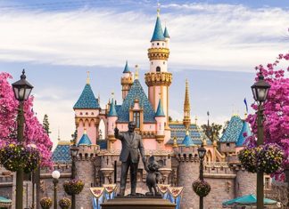 The Sweep Spot 206 Chris Strodder Disneyland Encyclopedia