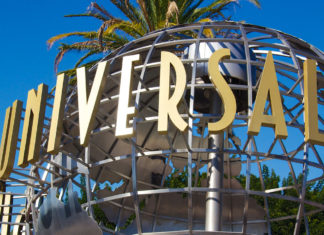 Universal Studios Hollywood: Magical New Lighting of Hogwarts Castle