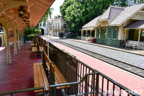 , Disneyland Photo Update: Eat the Force & Towers of Light