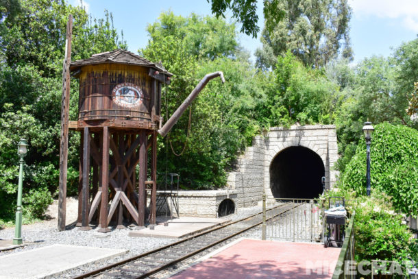 , Disneyland Photo Update: Eat the Force & Towers of Light