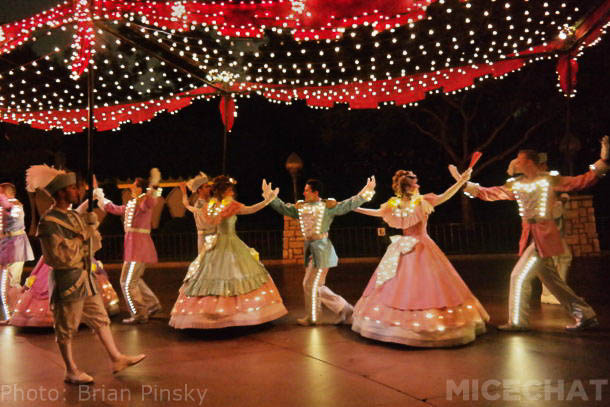 , Disneyland Photo Update: Summer Has Arrived at the Happiest Place on Earth