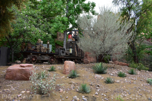 , Disneyland Photo Update – Any Way You Slice It Folks, You Still Come Out Ahead