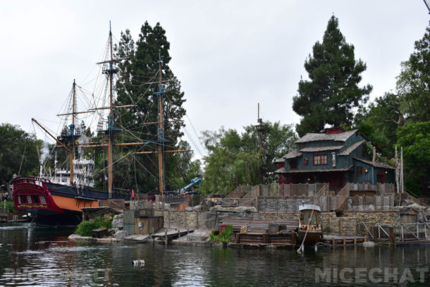 , Disneyland Photo Update – Any Way You Slice It Folks, You Still Come Out Ahead