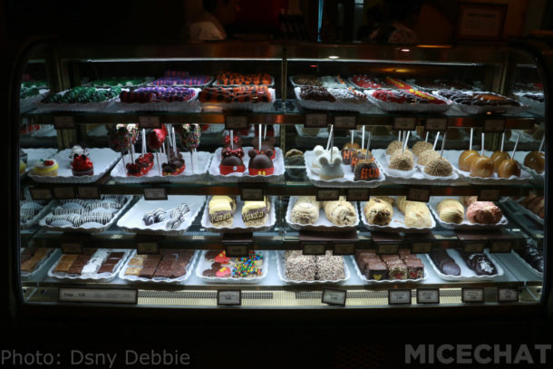 , Disneyland News & Photo Update – Taking it to the MaxPass