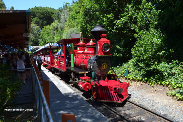 , Disneyland Classics – The Circle of the Past to the Future