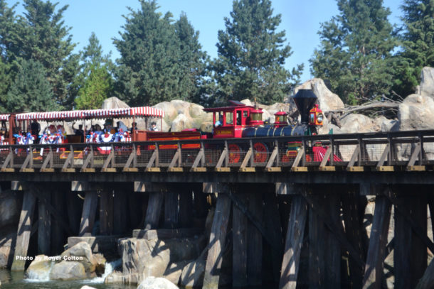 , Disneyland Classics – The Circle of the Past to the Future