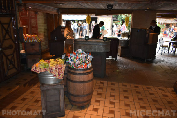 , Disneyland Photo Update – Red, White and Boom