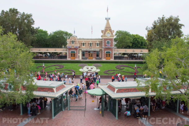 , Disneyland Photo Update – Red, White and Boom