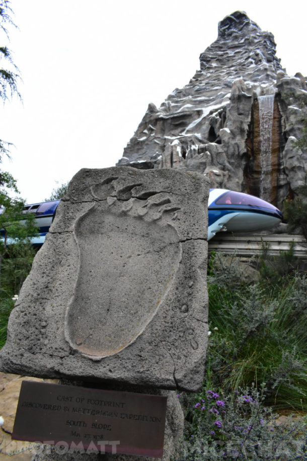 , Disneyland Photo Update – Red, White and Boom