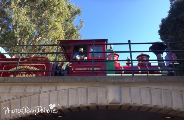 , Disneyland News & Photo Update – Taking it to the MaxPass